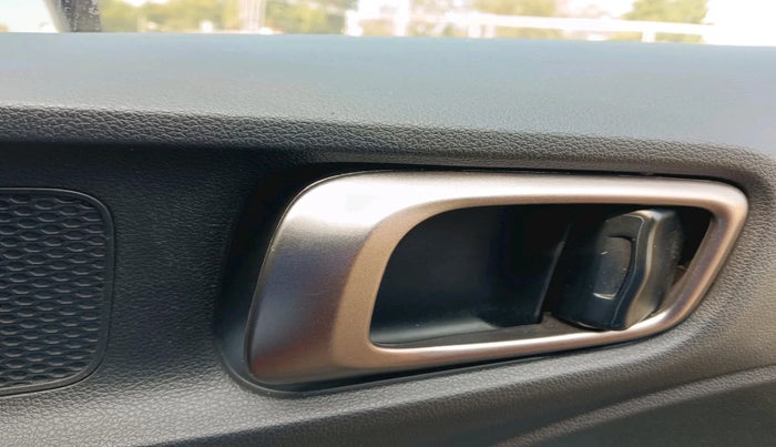 2023 Hyundai VENUE SX Knight Dual Tone, Petrol, Manual, 10,055 km, interior