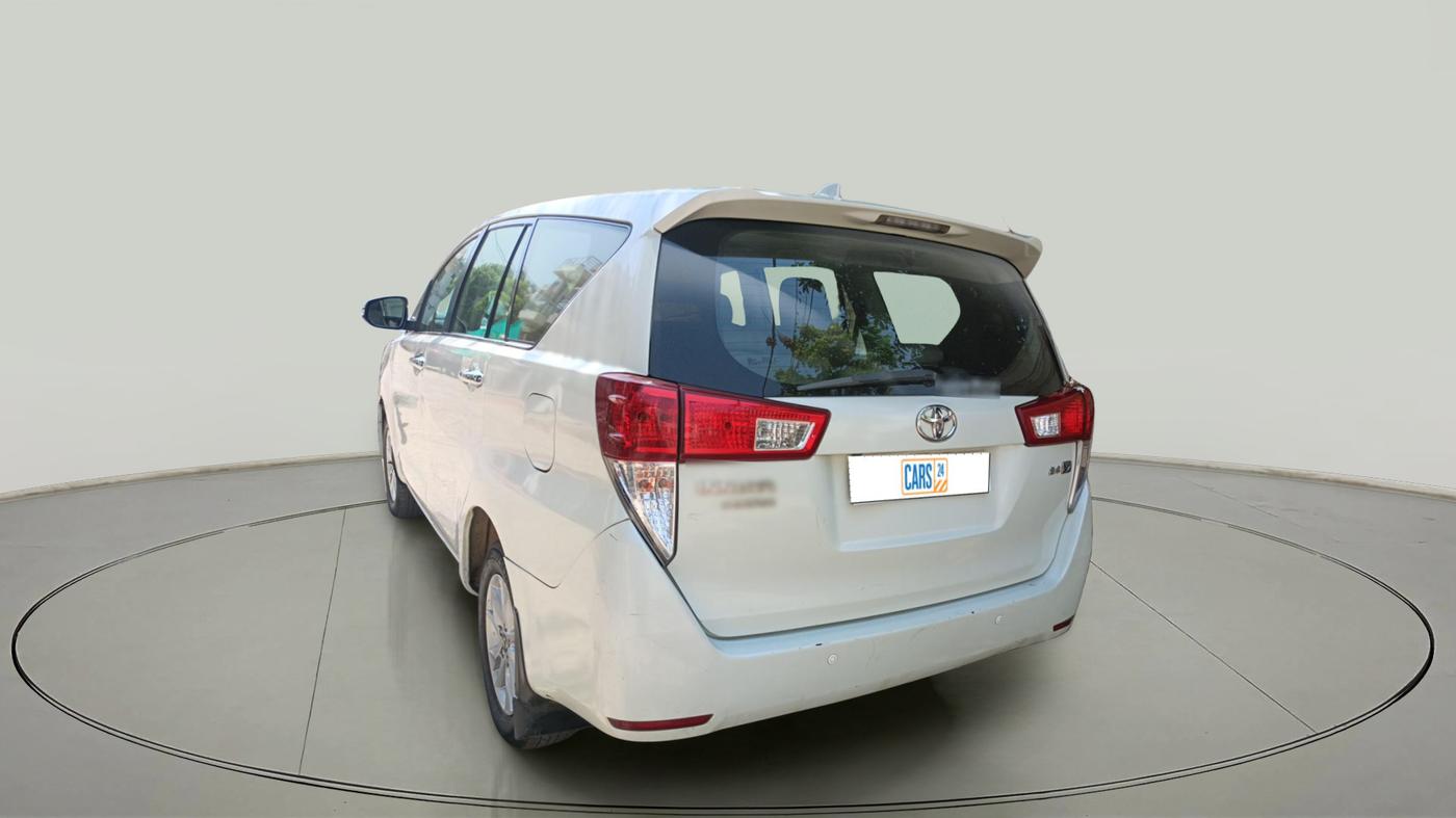 2016 Toyota Innova Crysta 2.4 VX 8 STR, Diesel, Manual, 1,67,473 km, exterior