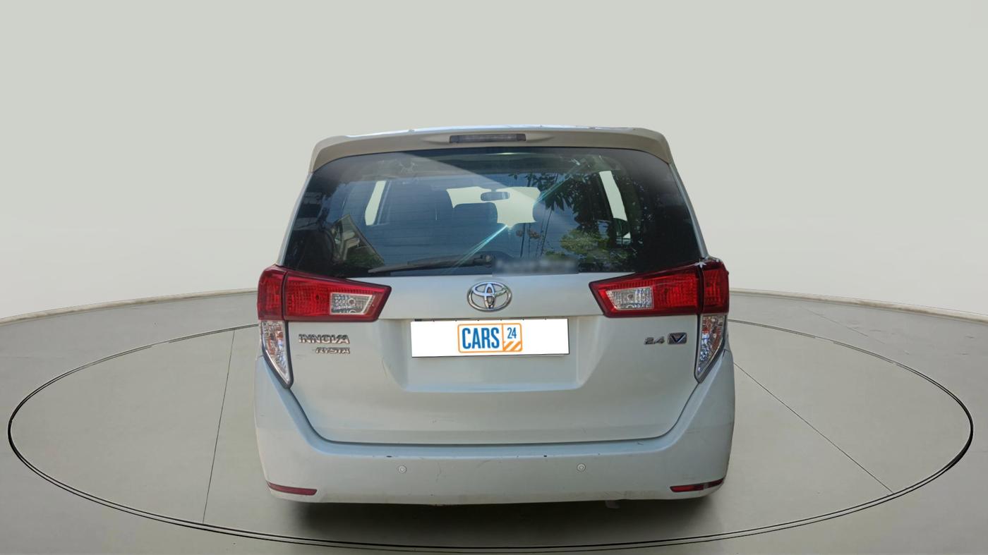 2016 Toyota Innova Crysta 2.4 VX 8 STR, Diesel, Manual, 1,67,473 km, exterior