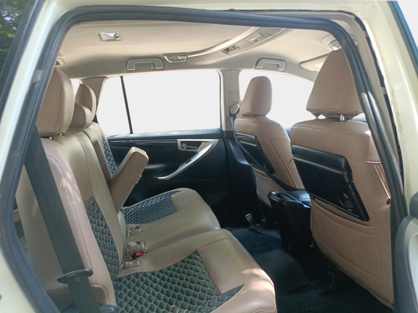 2016 Toyota Innova Crysta 2.4 VX 8 STR, Diesel, Manual, 1,67,473 km, interior