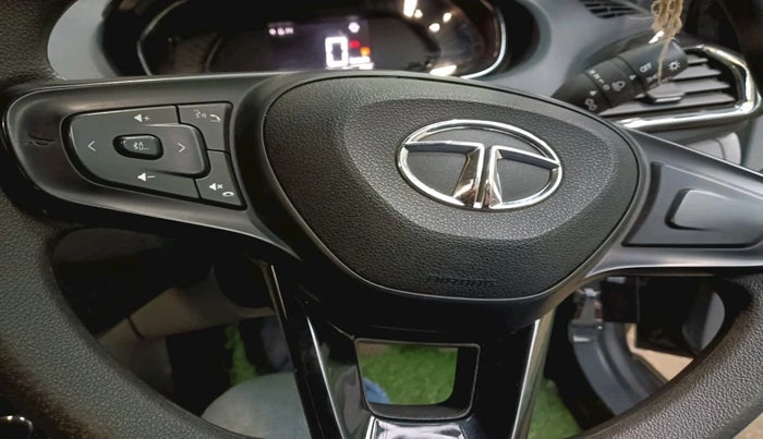 2023 Tata Tiago XT (O) PETROL, Petrol, Manual, 7,569 km, interior