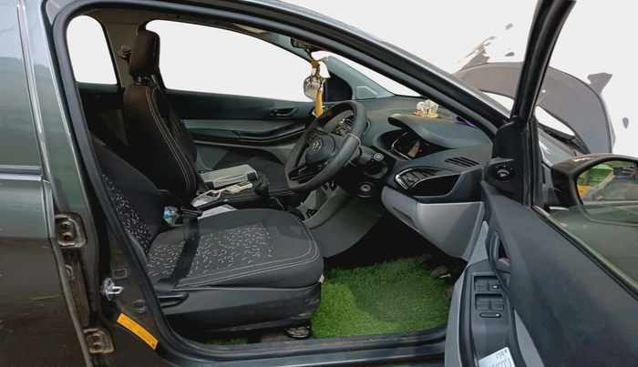 2023 Tata Tiago XT (O) PETROL, Petrol, Manual, 7,569 km, interior