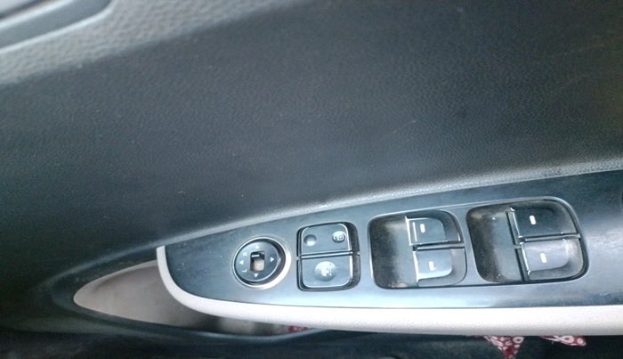 2013 Hyundai Grand i10 MAGNA 1.1 CRDI, Diesel, Manual, 81,906 km, interior