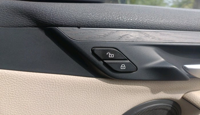 2018 BMW X1 sDrive 20d x Line, Diesel, Automatic, 83,045 km, interior