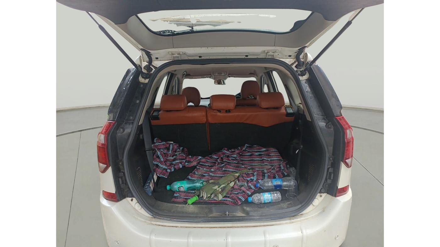 2020 Mahindra XUV500 W7, Diesel, Manual, 73,679 km, exterior