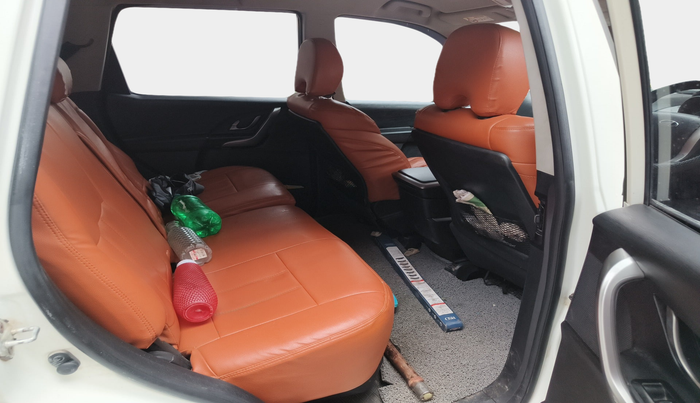 2020 Mahindra XUV500 W7, Diesel, Manual, 73,679 km, interior