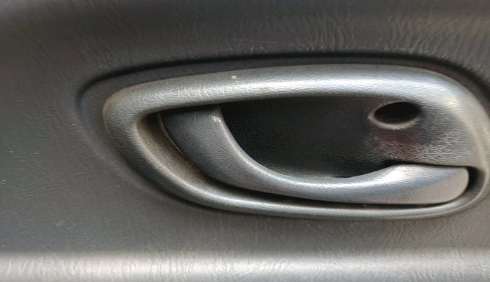 2010 Maruti Wagon R LXI MINOR, Petrol, Manual, 1,00,000 km, interior