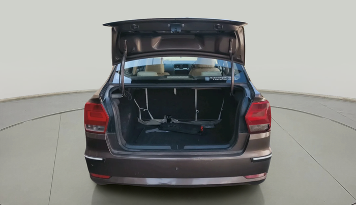 2016 Volkswagen Ameo COMFORTLINE 1.2L, Petrol, Manual, 1,72,139 km, exterior