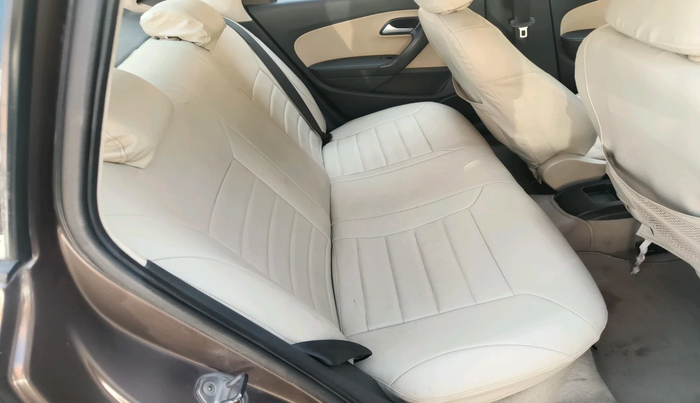 2016 Volkswagen Ameo COMFORTLINE 1.2L, Petrol, Manual, 1,72,139 km, interior