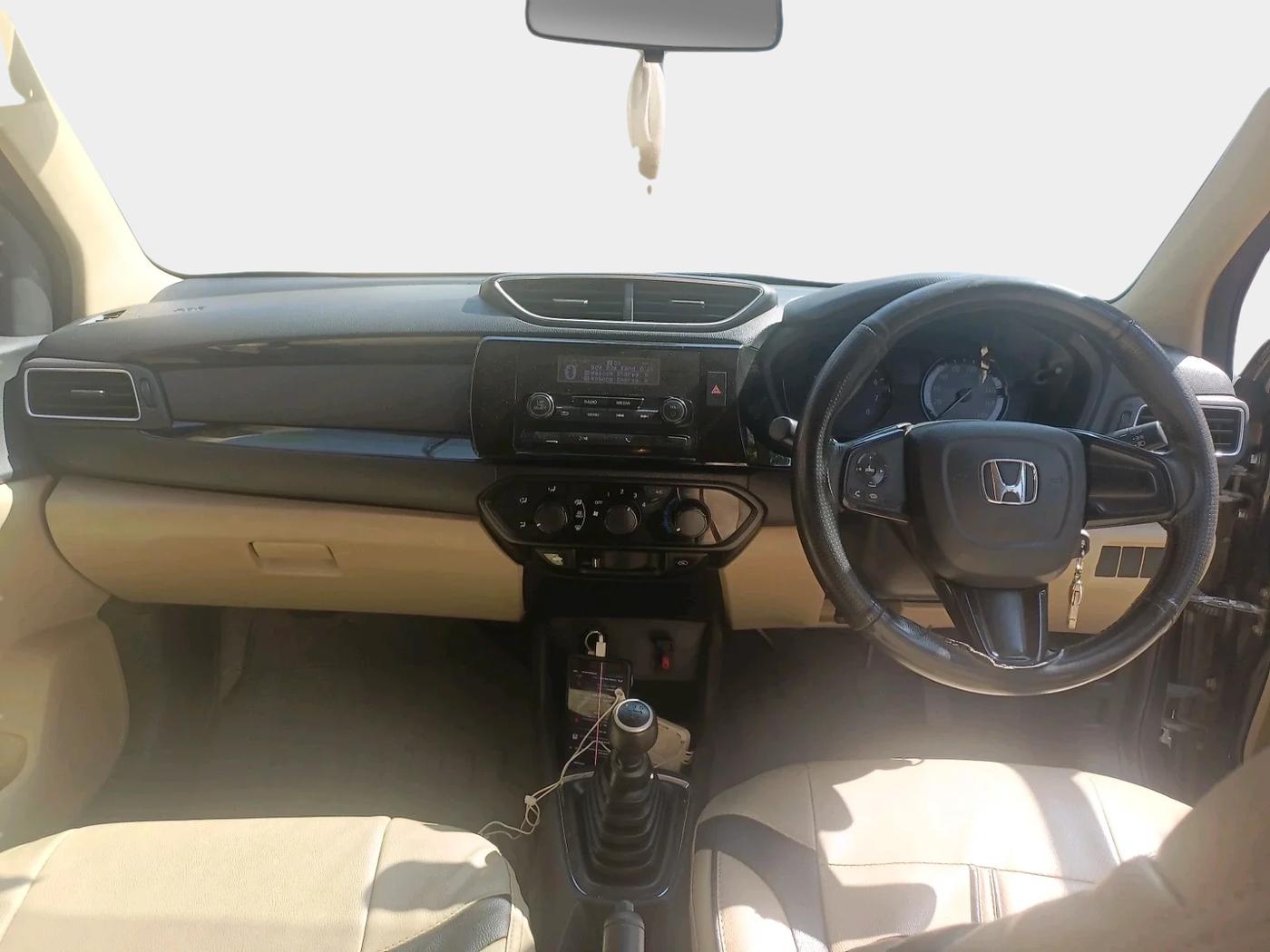 2021 Honda Amaze 1.2L I-VTEC S, Petrol, Manual, 40,087 km, interior