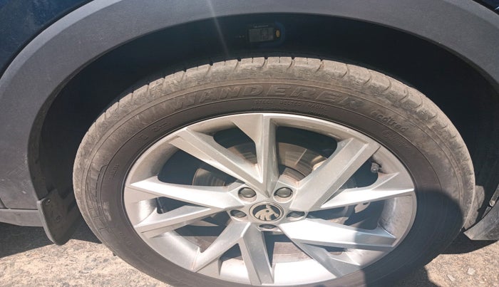 2023 Skoda KUSHAQ STYLE 1.0L TSI MT, Petrol, Manual, 6,736 km, tyre