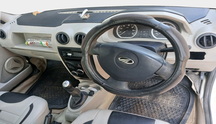 2013 Mahindra Verito Vibe CS 1.5 D4, Diesel, Manual, 1,13,099 km, interior