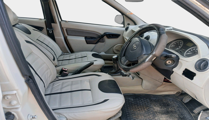 2013 Mahindra Verito Vibe CS 1.5 D4, Diesel, Manual, 1,13,099 km, interior