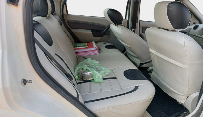 2013 Mahindra Verito Vibe CS 1.5 D4, Diesel, Manual, 1,13,099 km, interior