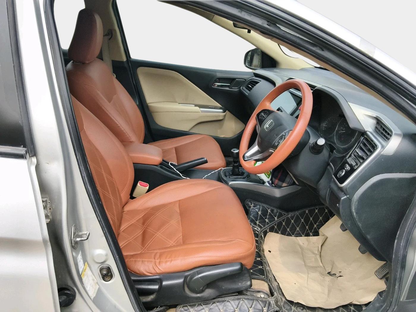 2015 Honda City 1.5L I-DTEC V, Diesel, Manual, 1,15,066 km, interior