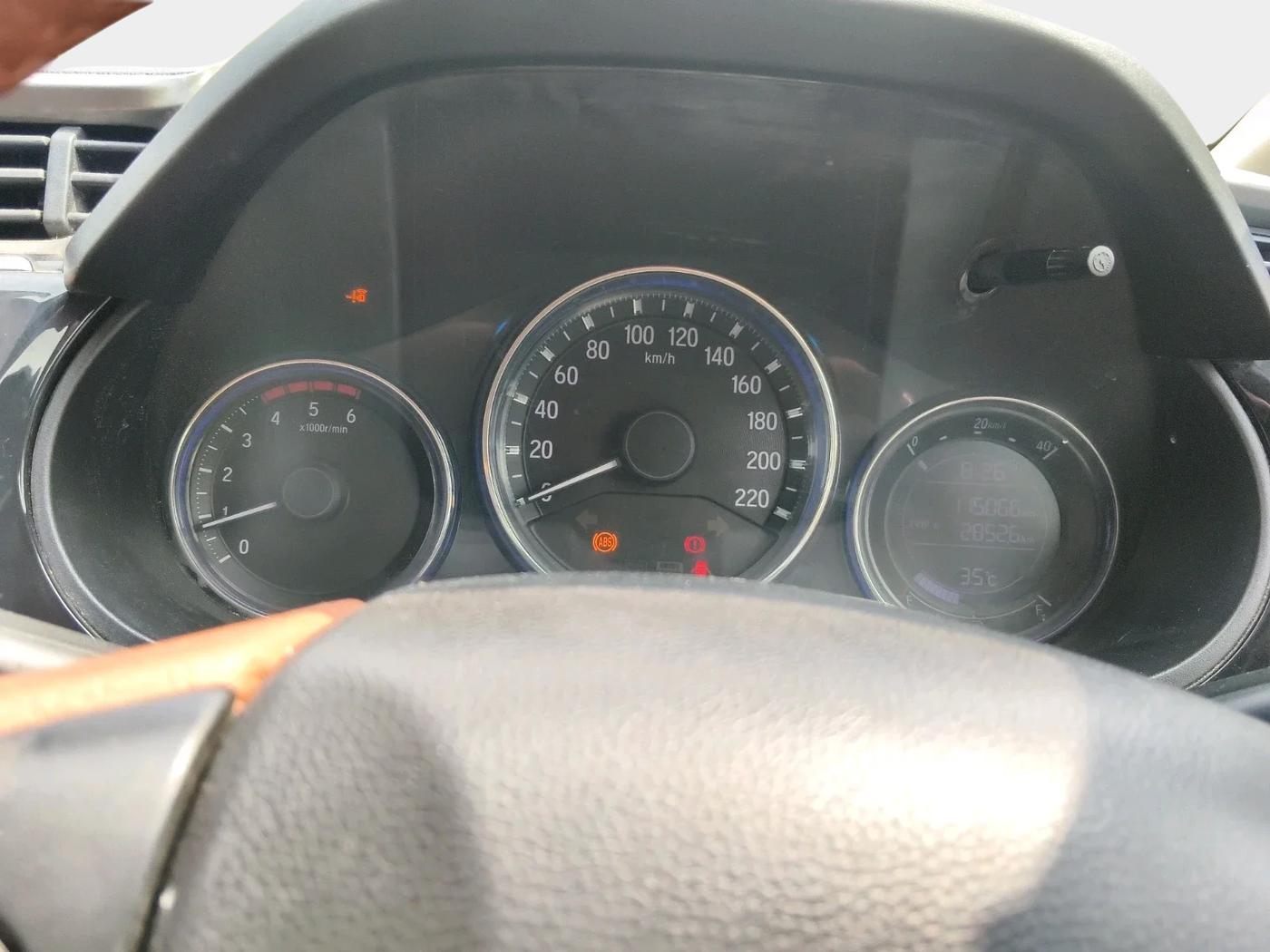 2015 Honda City 1.5L I-DTEC V, Diesel, Manual, 1,15,066 km, interior