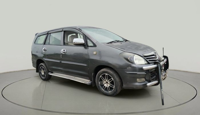 2010 Toyota Innova G1 2.5, Diesel, Manual, 3,50,886 km, exterior