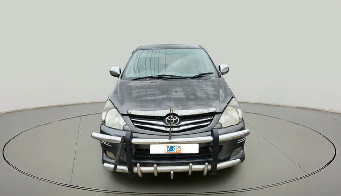 2010 Toyota Innova G1 2.5, Diesel, Manual, 3,50,886 km, exterior