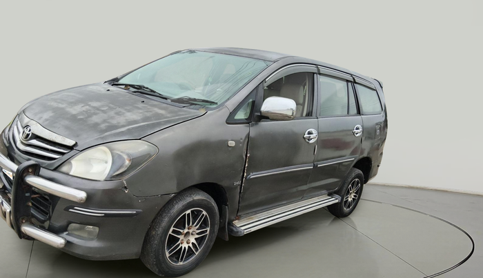 2010 Toyota Innova G1 2.5, Diesel, Manual, 3,50,886 km, exterior