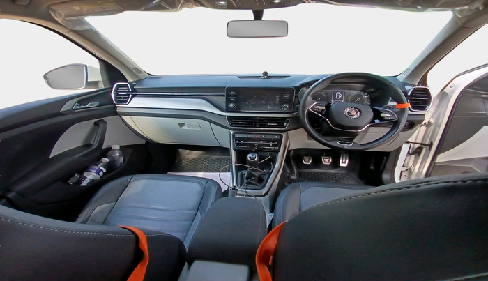 2023 Skoda KUSHAQ AMBITION 1.0L TSI MT, Petrol, Manual, 16,027 km, interior