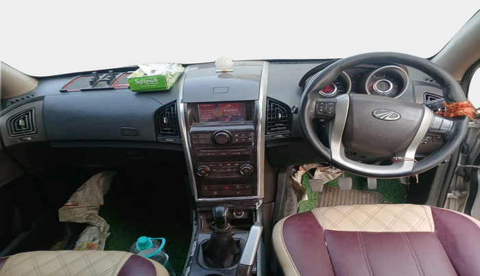 2012 Mahindra XUV500 W8, Diesel, Manual, 1,20,193 km, interior