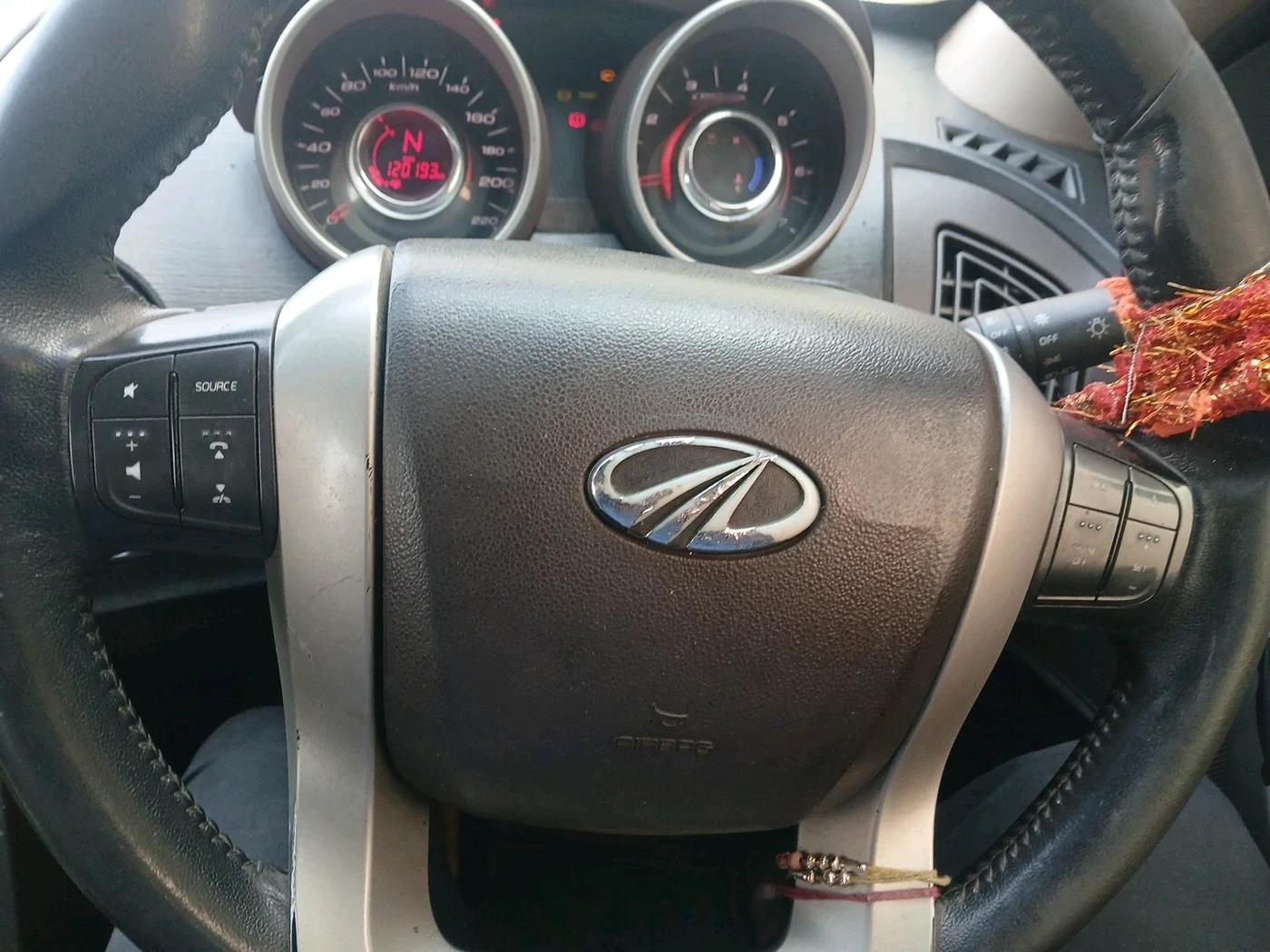 2012 Mahindra XUV500 W8, Diesel, Manual, 1,20,200 km, interior