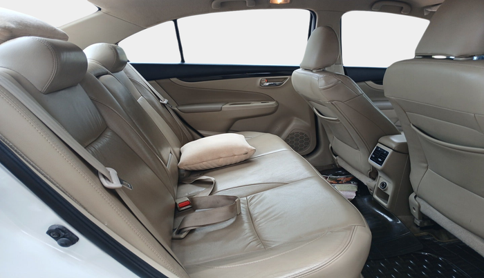 2017 Maruti Ciaz ZXI+, Petrol, Manual, 1,04,407 km, interior