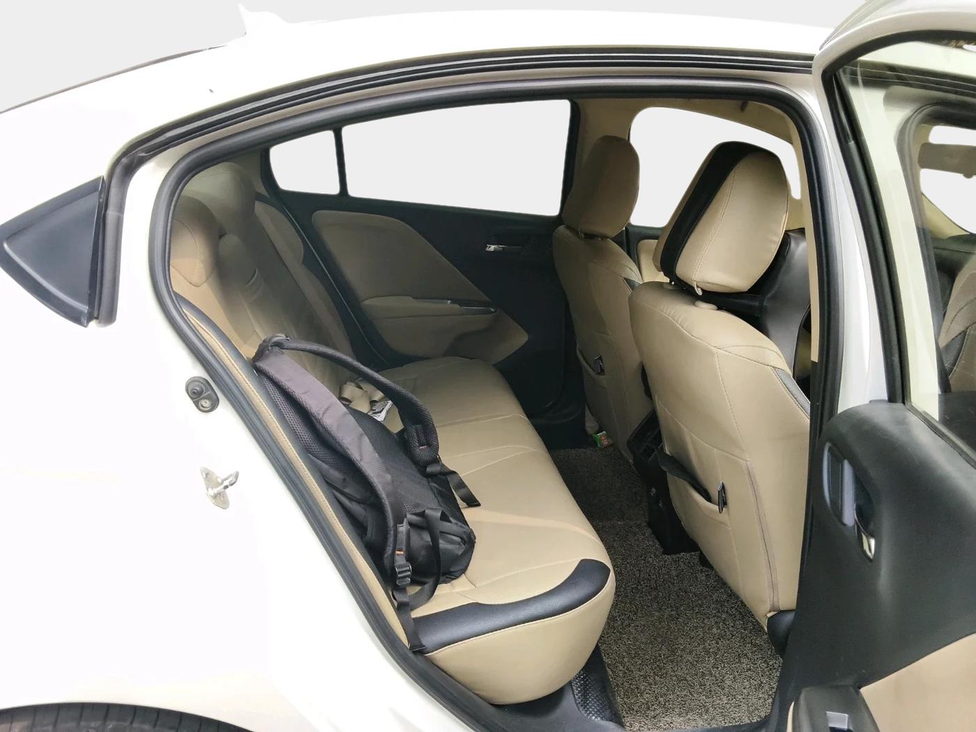 2016 Honda City 1.5L I-DTEC V, Diesel, Manual, 1,02,212 km, interior