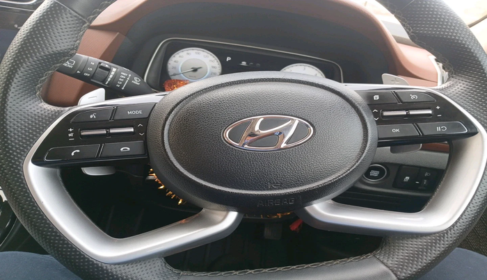 2023 Hyundai ALCAZAR PLATINUM(O) 7STR 1.5 AT, Diesel, Automatic, 77,998 km, interior