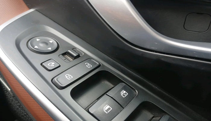 2023 Hyundai ALCAZAR PLATINUM(O) 7STR 1.5 AT, Diesel, Automatic, 77,998 km, interior