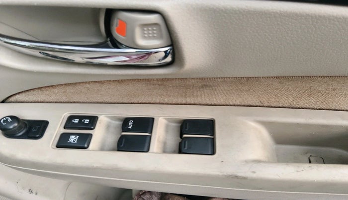 2015 Maruti Ciaz ZDI+ SHVS, Diesel, Manual, 97,608 km, interior