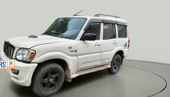 2013 Mahindra Scorpio SLE, Diesel, Manual, 2,51,965 km, exterior