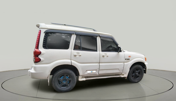 2013 Mahindra Scorpio SLE, Diesel, Manual, 2,51,965 km, exterior