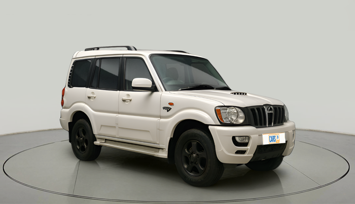 2013 Mahindra Scorpio SLE, Diesel, Manual, 2,51,965 km, exterior