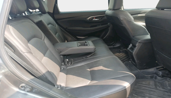 2022 Toyota URBAN CRUISER HYRYDER V NEO DRIVE, Petrol, Manual, 23,433 km, interior