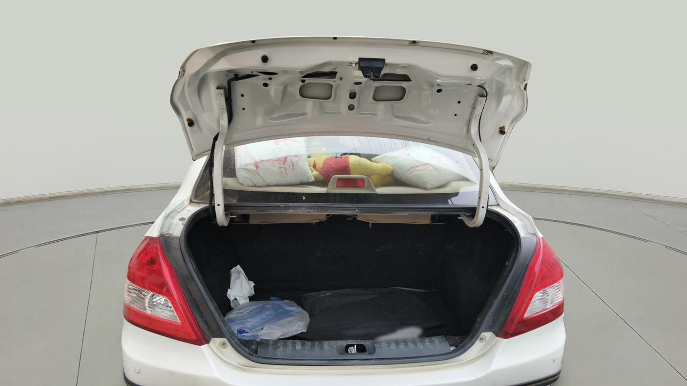 2016 Maruti Swift Dzire VXI (O), Petrol, Manual, 1,35,690 km, exterior