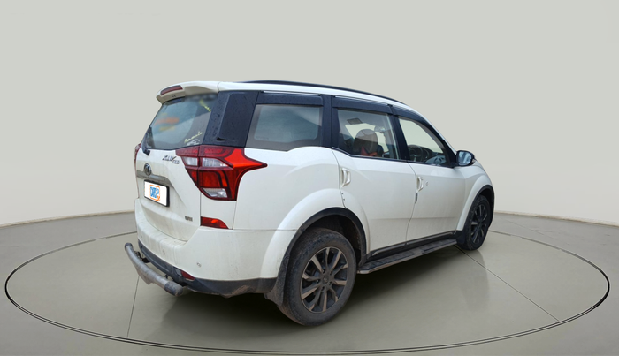 2019 Mahindra XUV500 W11, Diesel, Manual, 1,72,089 km, exterior