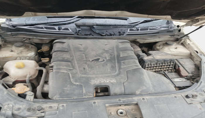 2019 Mahindra XUV500 W11, Diesel, Manual, 1,72,089 km, exterior
