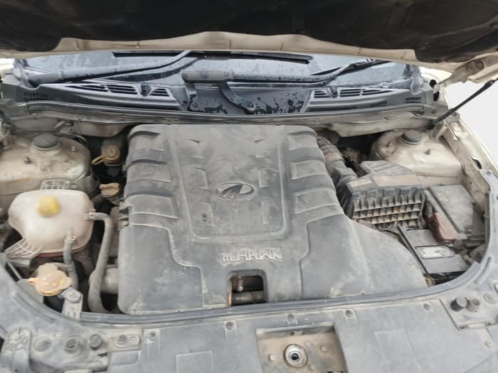 2019 Mahindra XUV500 W11, Diesel, Manual, 1,72,089 km, exterior
