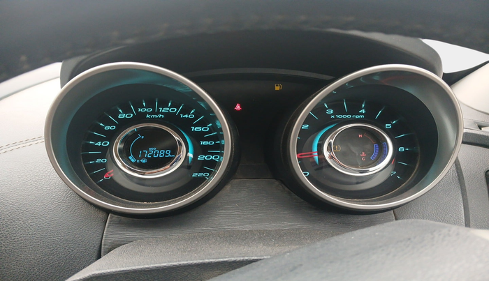 2019 Mahindra XUV500 W11, Diesel, Manual, 1,72,089 km, interior