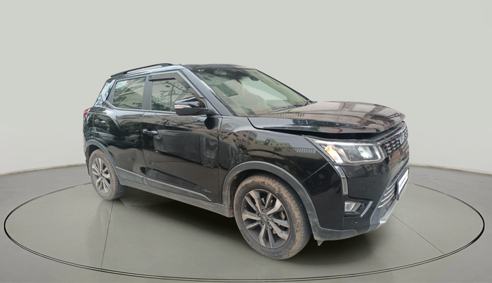 2021 Mahindra XUV300 W8 (O) 1.2 PETROL, Petrol, Manual, 88,712 km, exterior