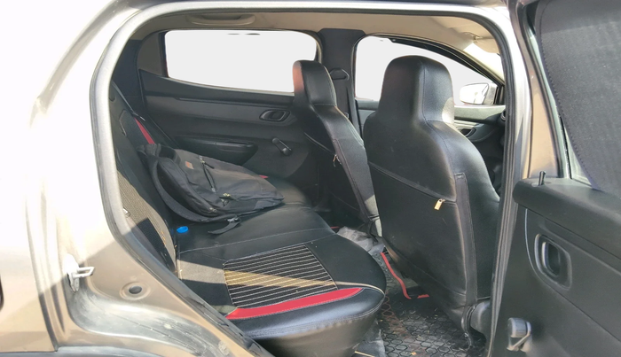 2018 Renault Kwid RXL, Petrol, Manual, 1,00,358 km, interior