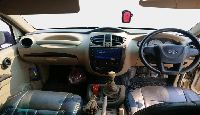 2015 Mahindra Xylo H4 BS IV, Diesel, Manual, 2,12,102 km, interior