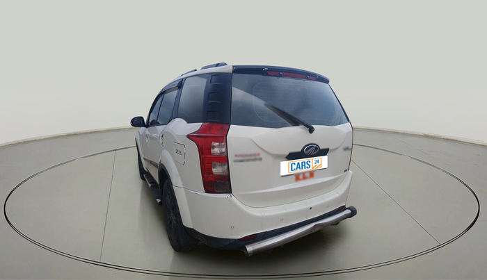 2015 Mahindra XUV500 W8, Diesel, Manual, 1,80,575 km, exterior