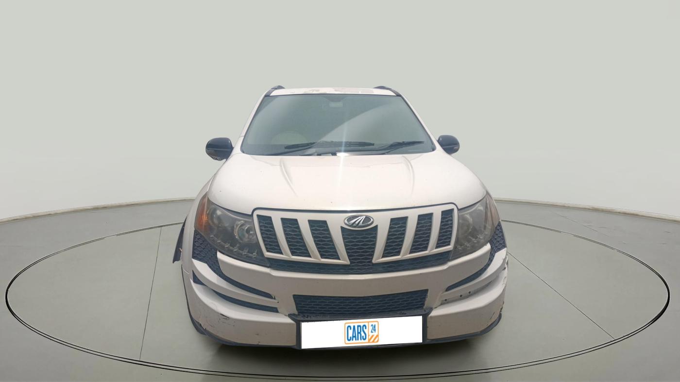 2015 Mahindra XUV500 W8, Diesel, Manual, 1,80,575 km, exterior