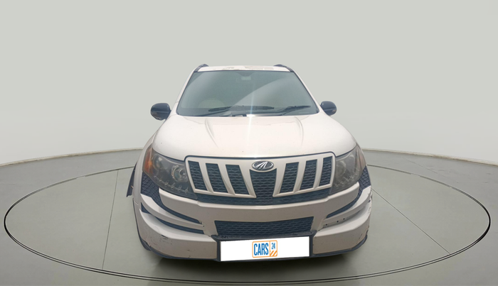 2015 Mahindra XUV500 W8, Diesel, Manual, 1,80,575 km, exterior