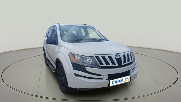 2015 Mahindra XUV500 W8, Diesel, Manual, 1,80,575 km, exterior