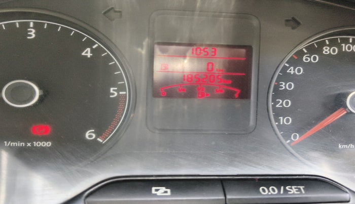 2013 Volkswagen Vento HIGHLINE DIESEL 1.6, Diesel, Manual, 1,85,205 km, interior