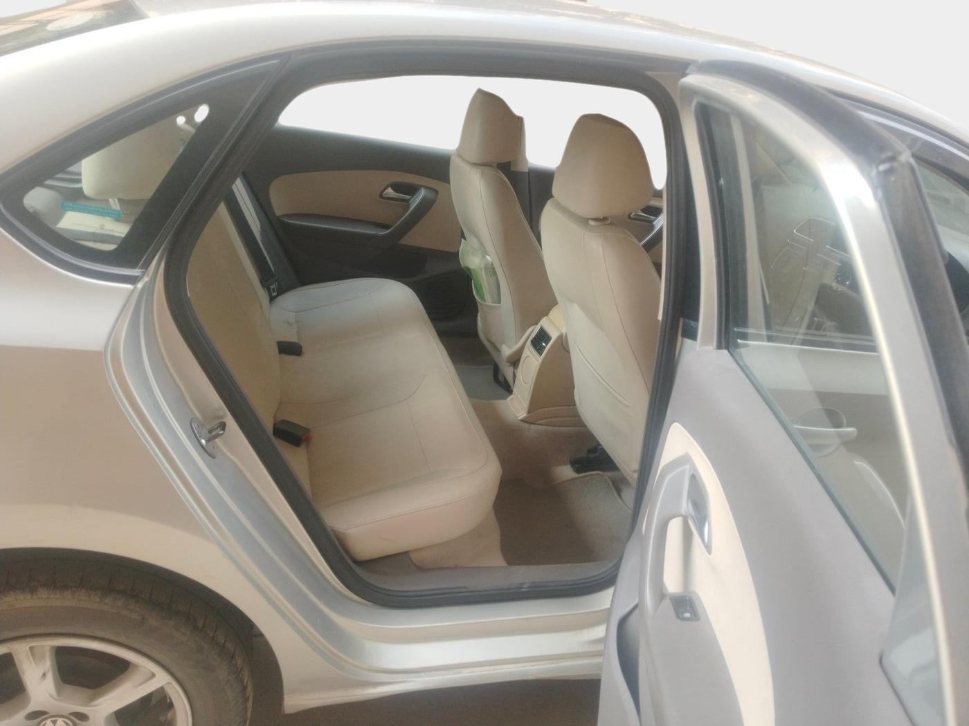 2013 Volkswagen Vento HIGHLINE DIESEL 1.6, Diesel, Manual, 1,85,205 km, interior