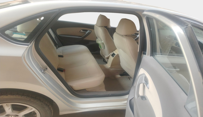 2013 Volkswagen Vento HIGHLINE DIESEL 1.6, Diesel, Manual, 1,85,205 km, interior